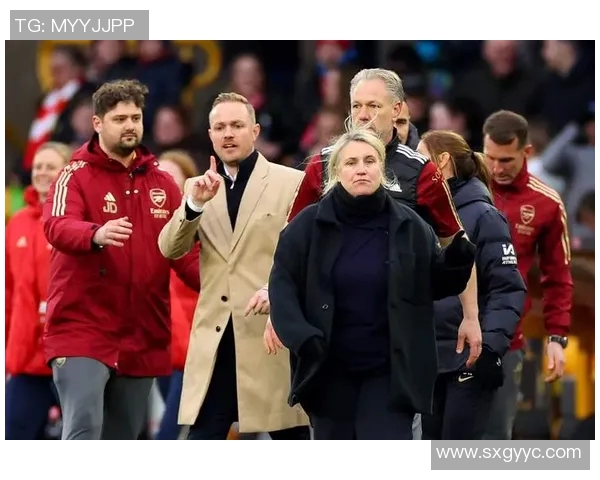 足球明星背后的智囊团各大教练的执教风格与成就解析